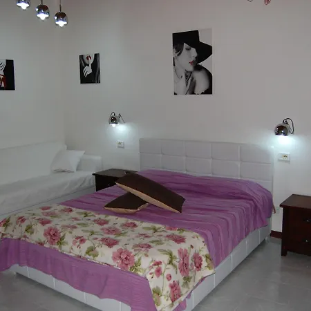 Il Mirto E La Rosa Bed & Breakfast 4*